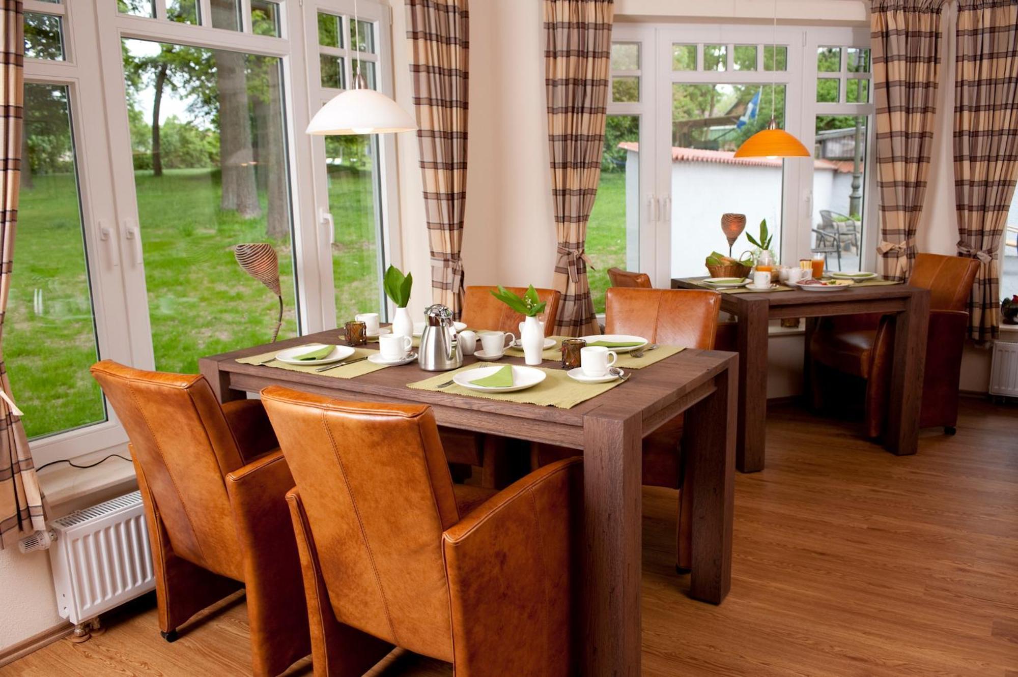 Hotel Bess Albersdorf  エクステリア 写真