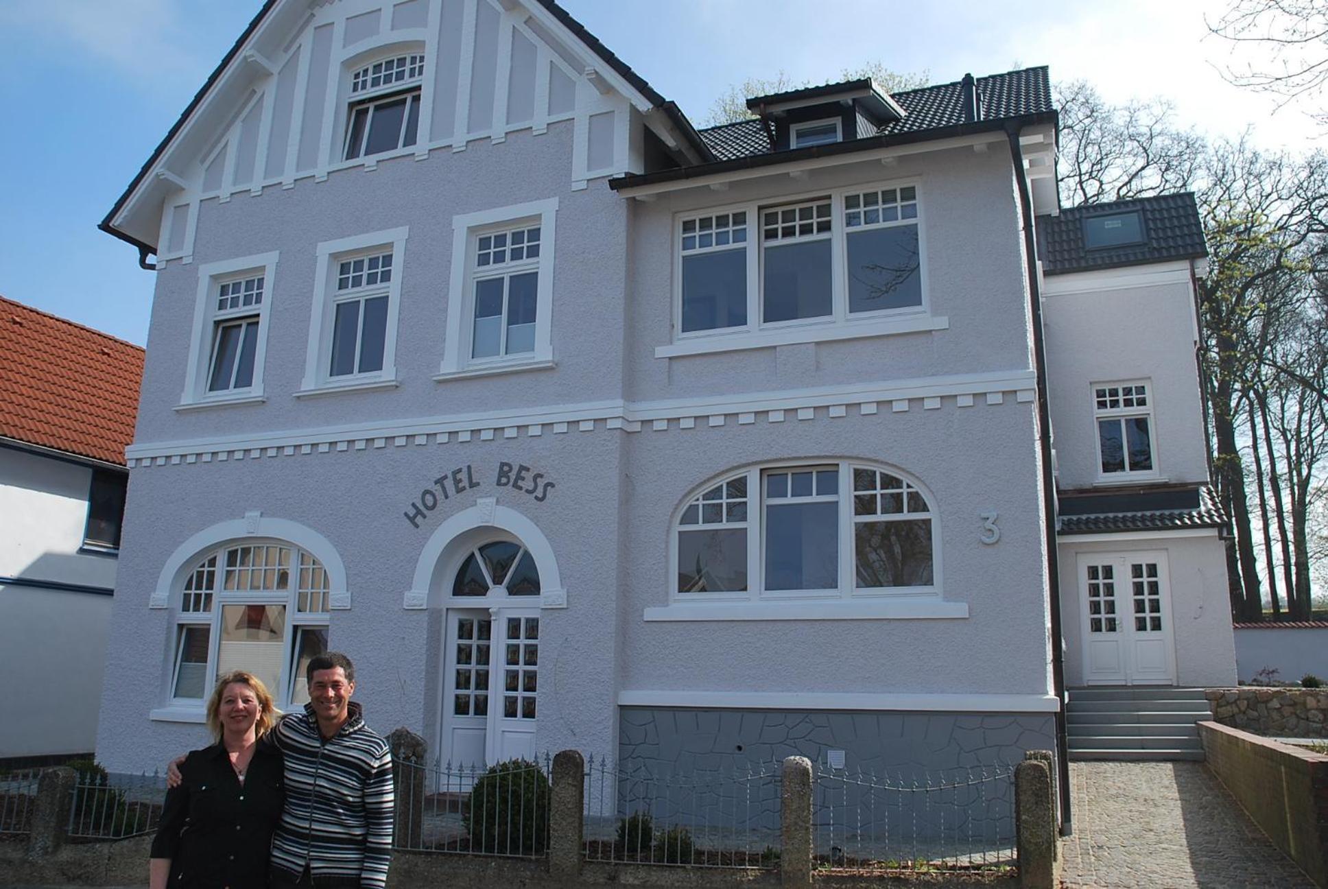 Hotel Bess Albersdorf  エクステリア 写真